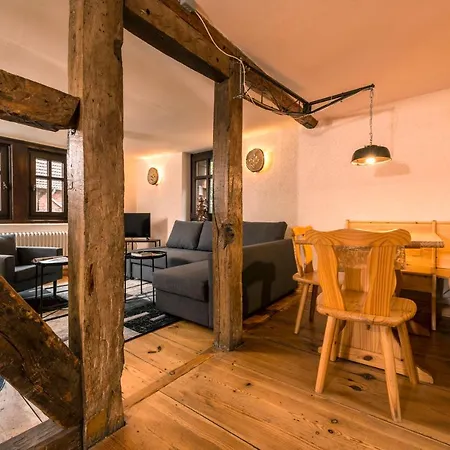 Guents Lichthaus / Vestscheune Ferienhaus *